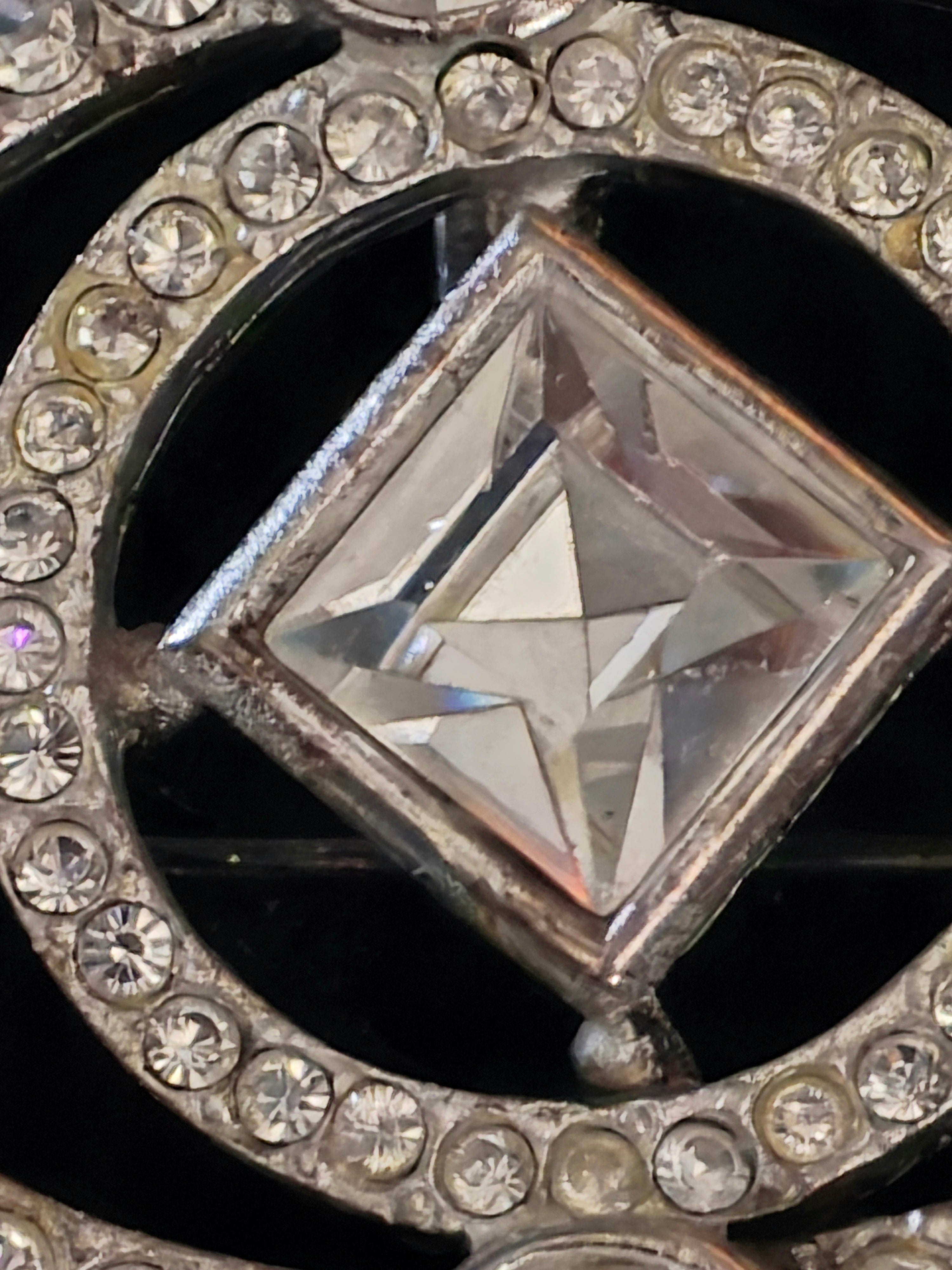 Yves Saint Laurent Broche Argentée & Cristal Années 2000