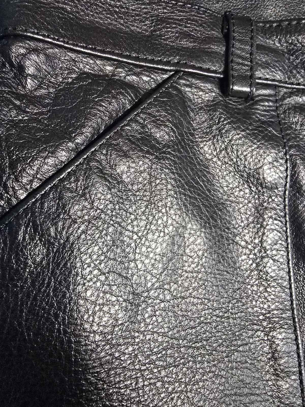 Jupe en cuir noir Versace - L.F Lusso