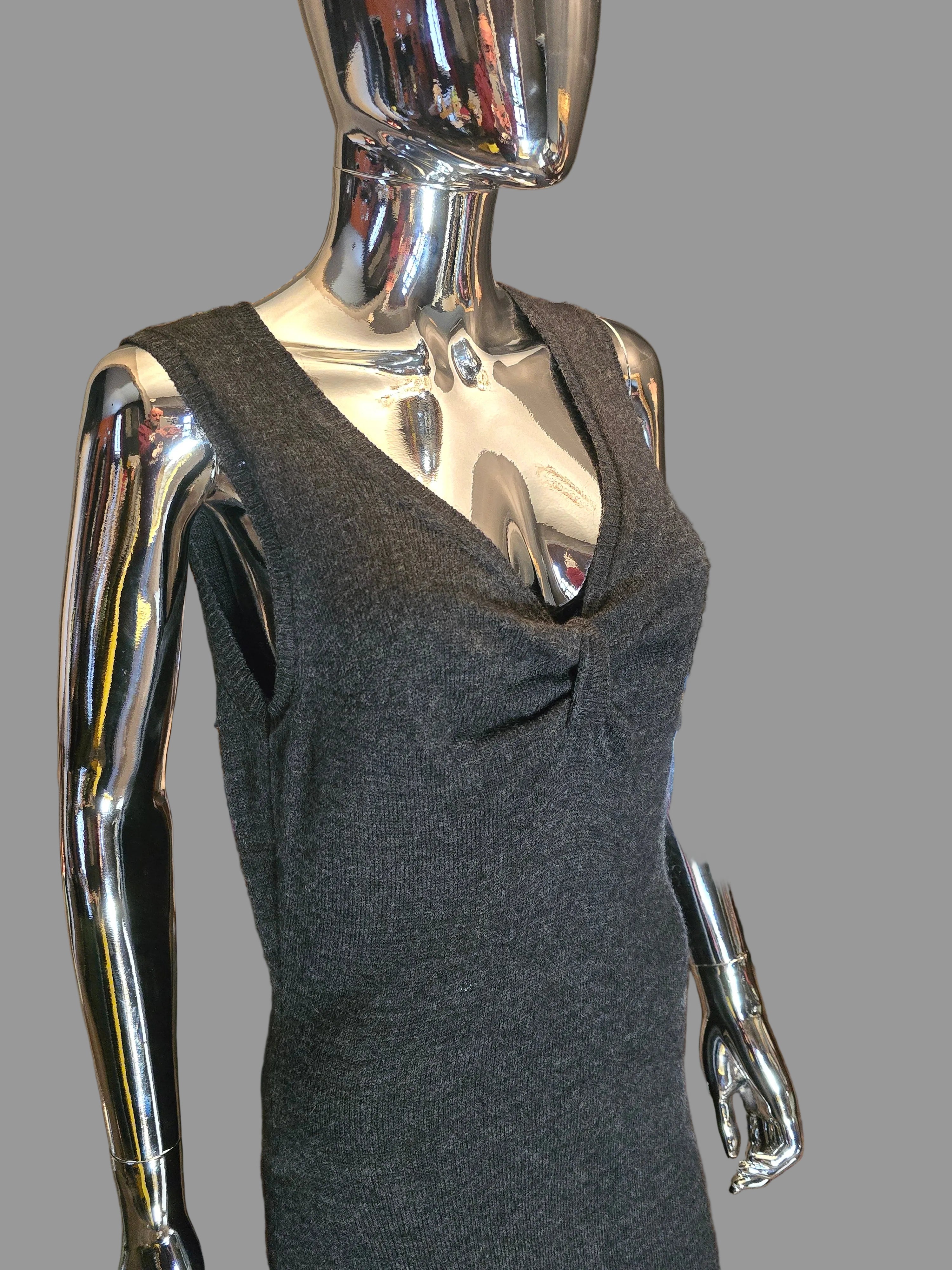 Dolce & Gabbana Robe Longue Grise en Laine T40