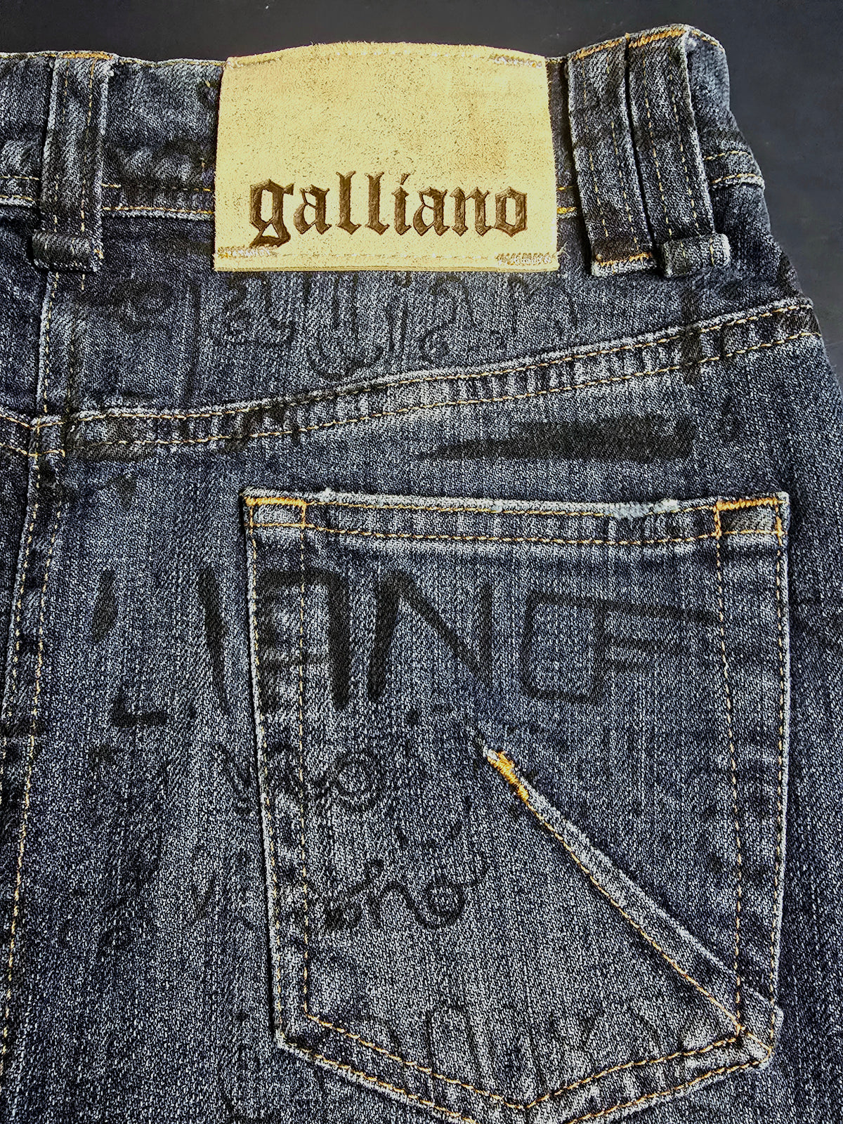 John Galliano Jupe Denim Graffitis T40