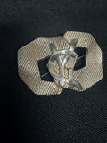 Yves Saint Laurent Broche Métal Argenté Rayures Siglée YSL Années 2000