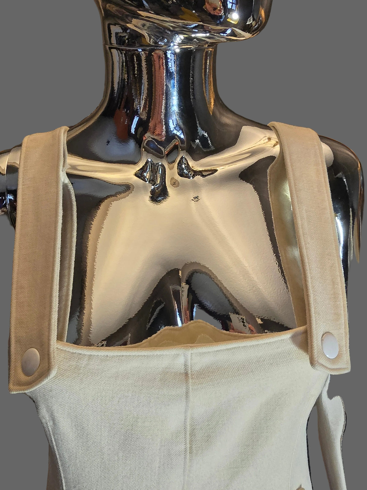 Robe Courrèges beige - L.F Lusso