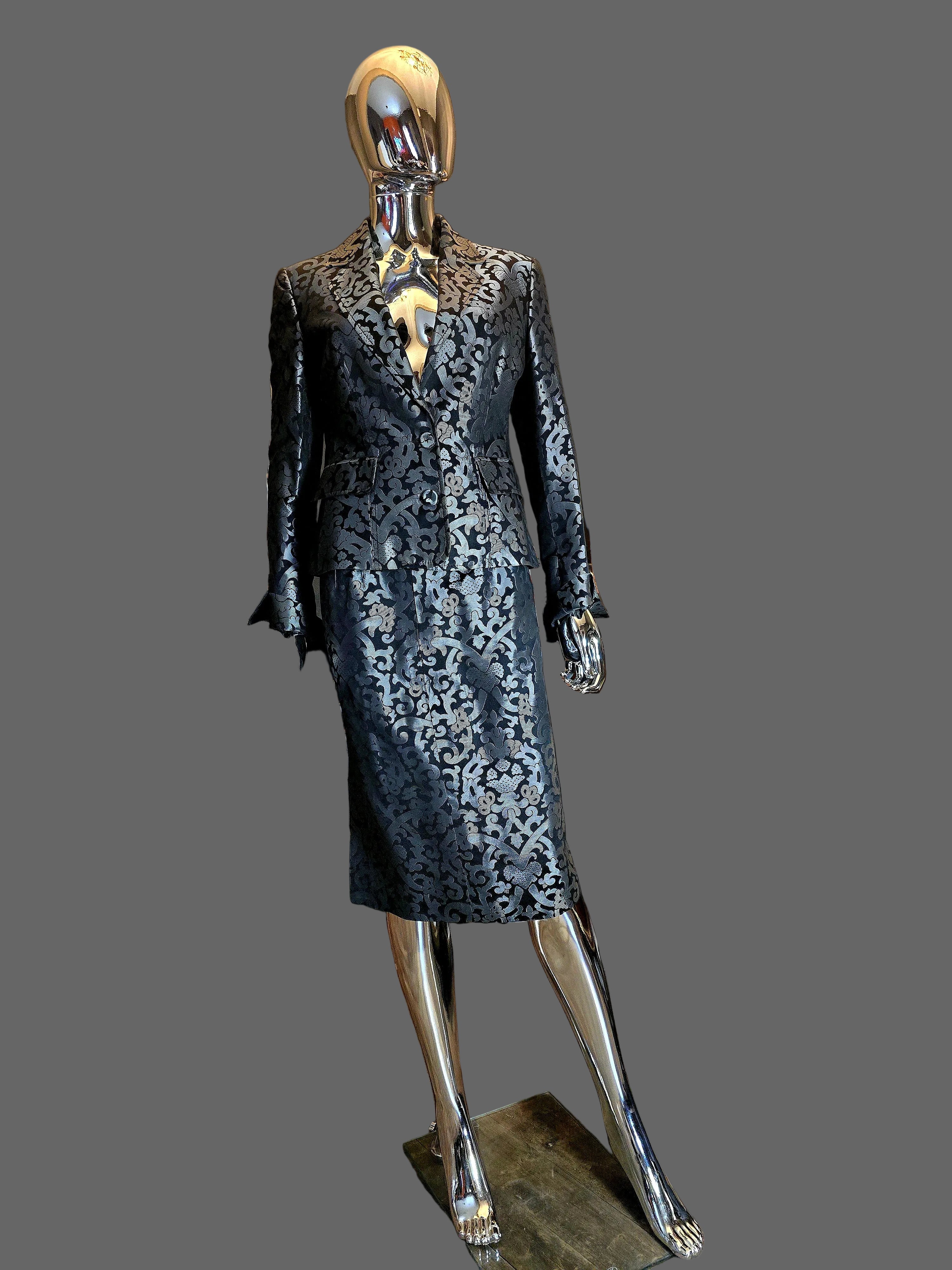 Gianfranco Ferré — Tailleur Jupe Gris Argent & Noir Vintage T38