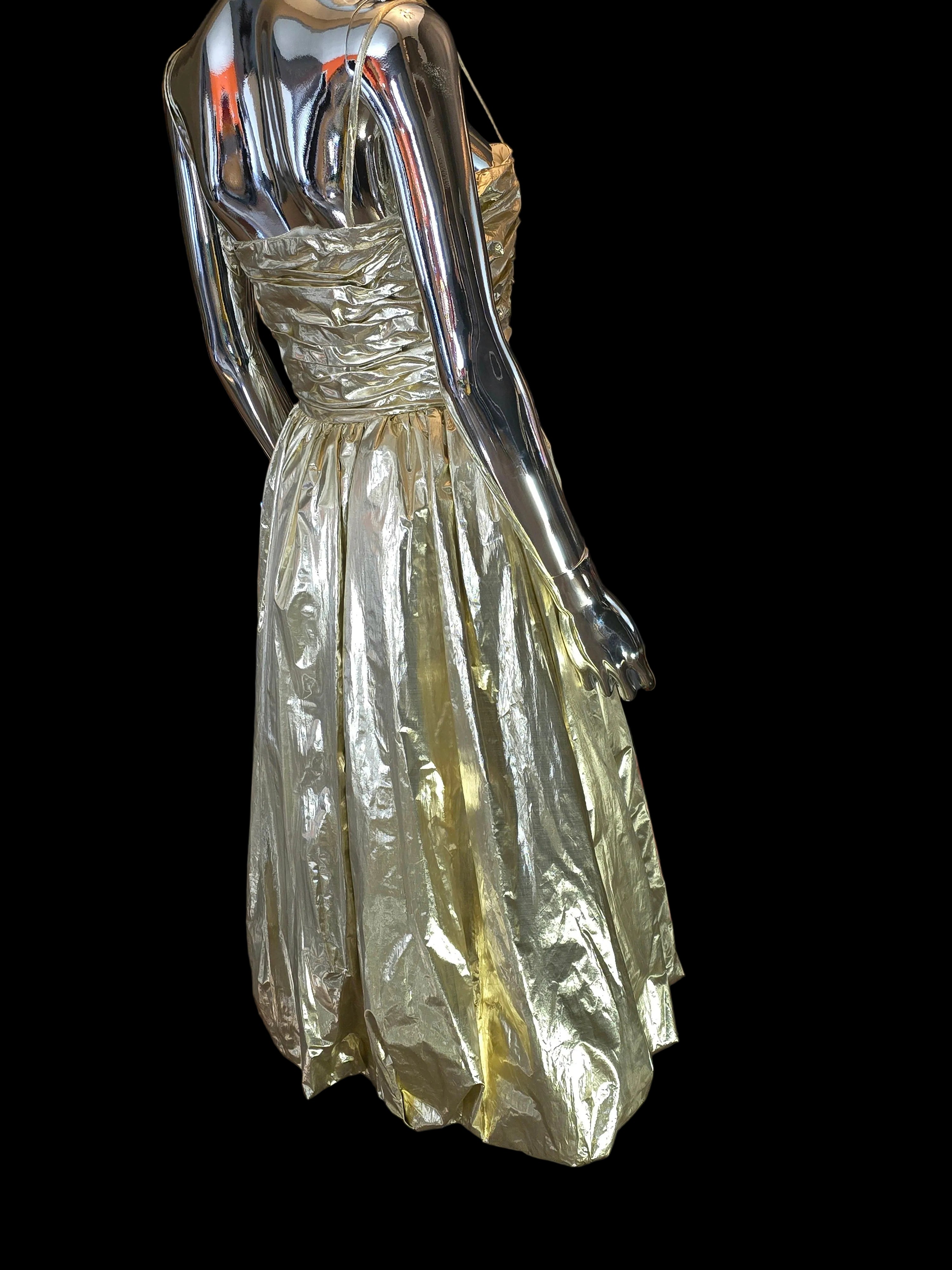 Bernshaw Robe de Soirée Luréx Doré Bustier Plissé T38