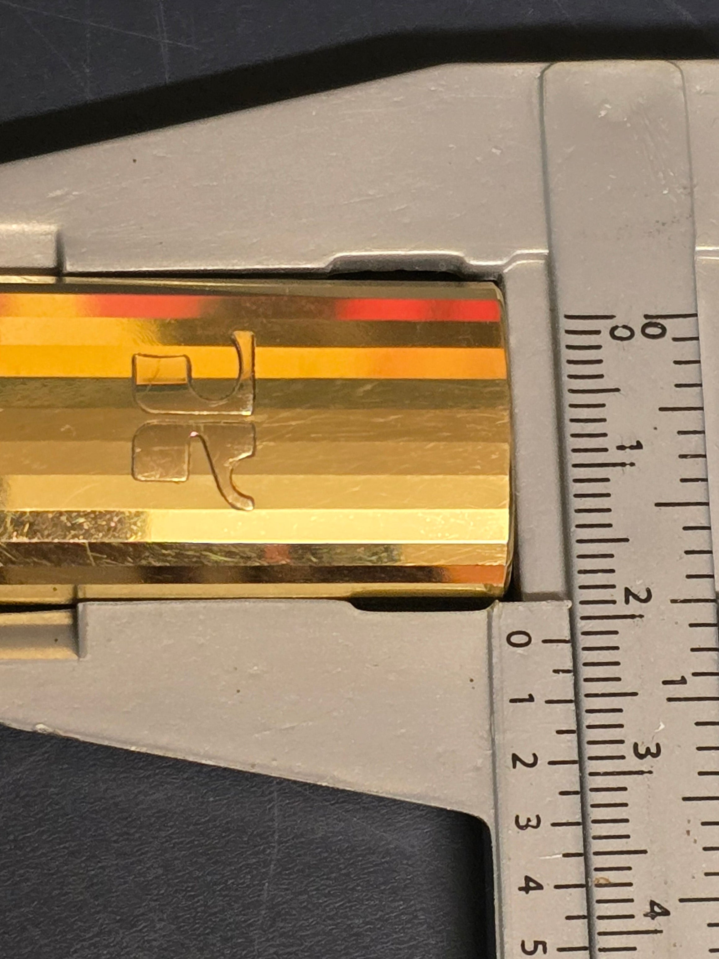 Courrèges Briquet Doré à Facettes Années 80