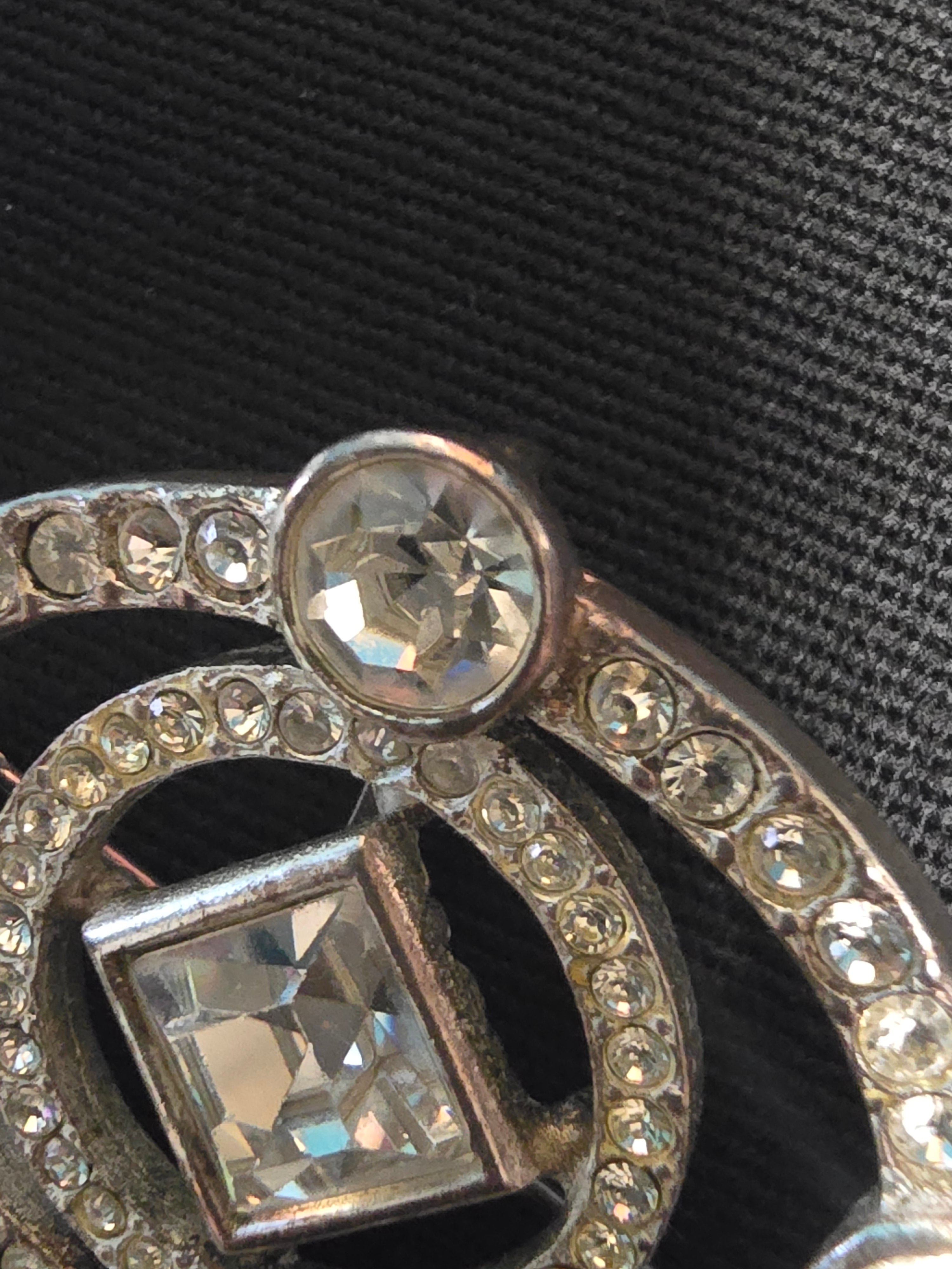 Yves Saint Laurent Broche Argentée & Cristal Années 2000