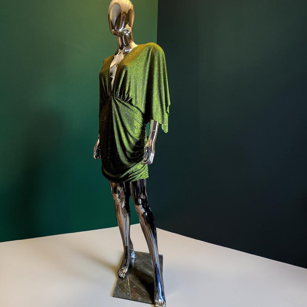 Alexandre Vauthier robe de soirée verte incrustée de cristaux neuve - L.F Lusso