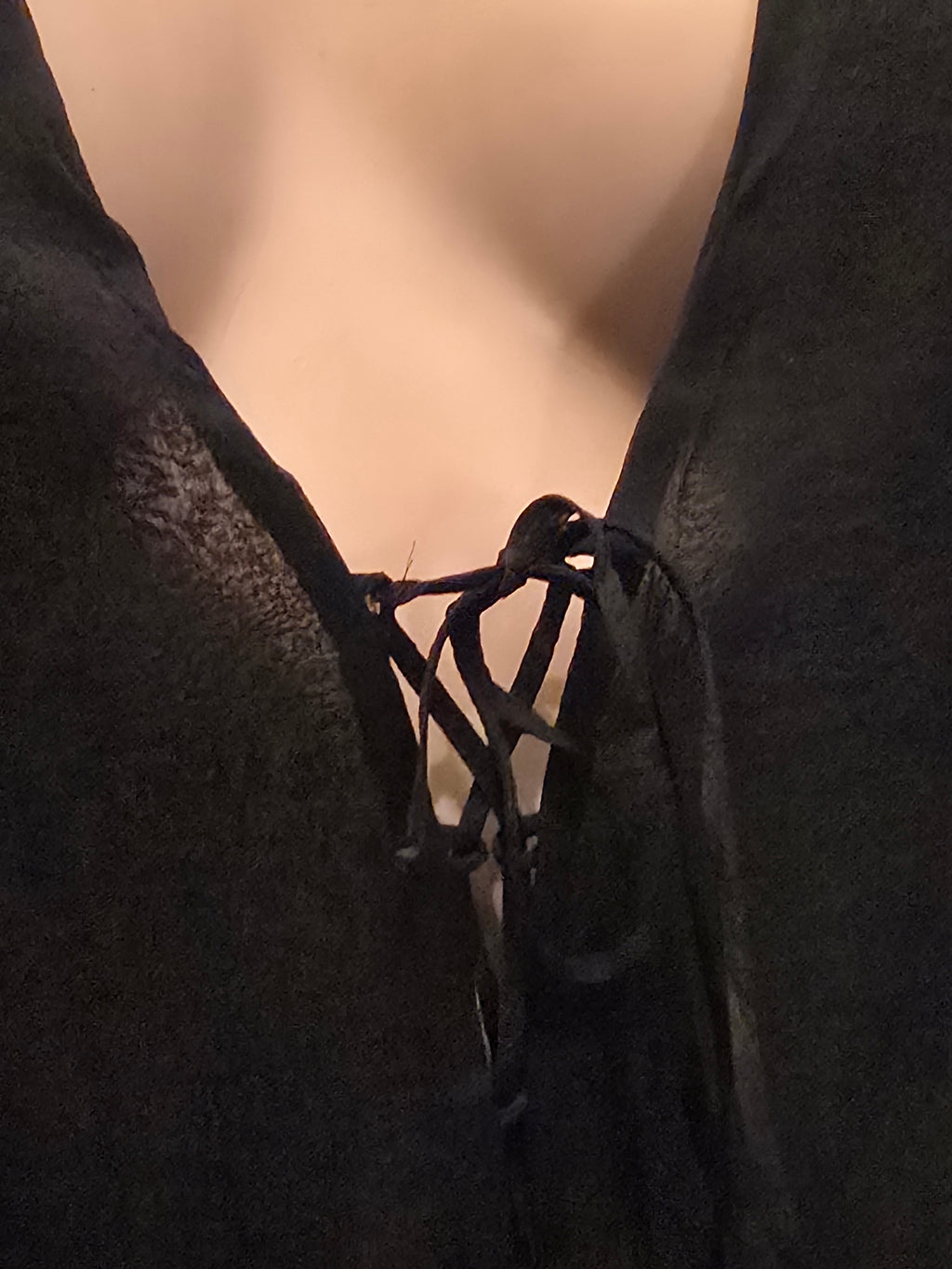 Valentino, robe en crêpe de soie noire