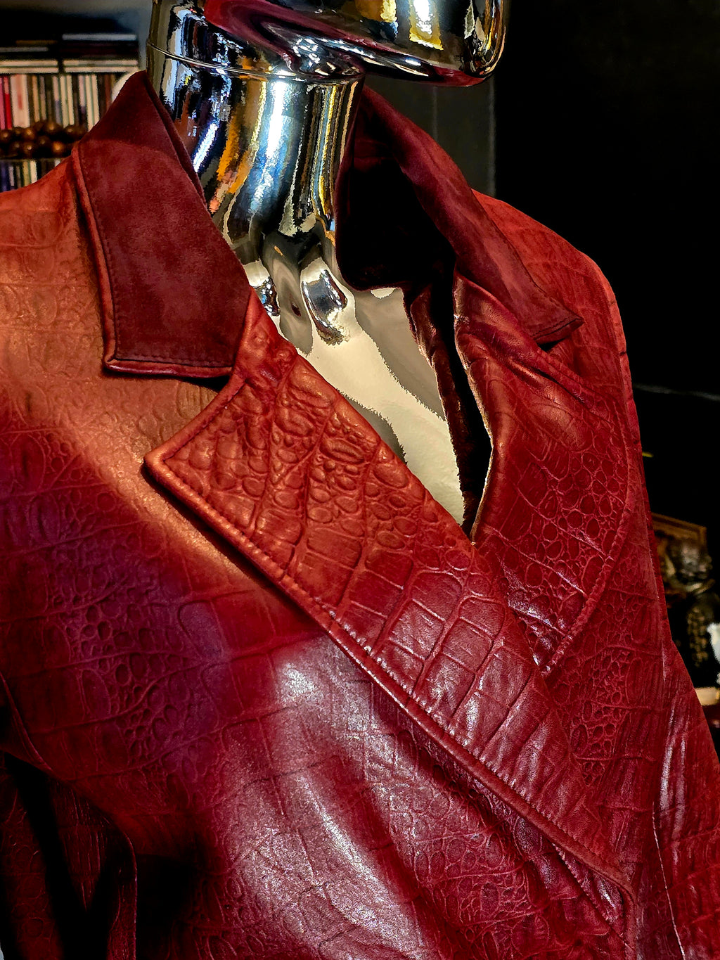 Valentino blouson en cuir rouge façon croco - L.F Lusso