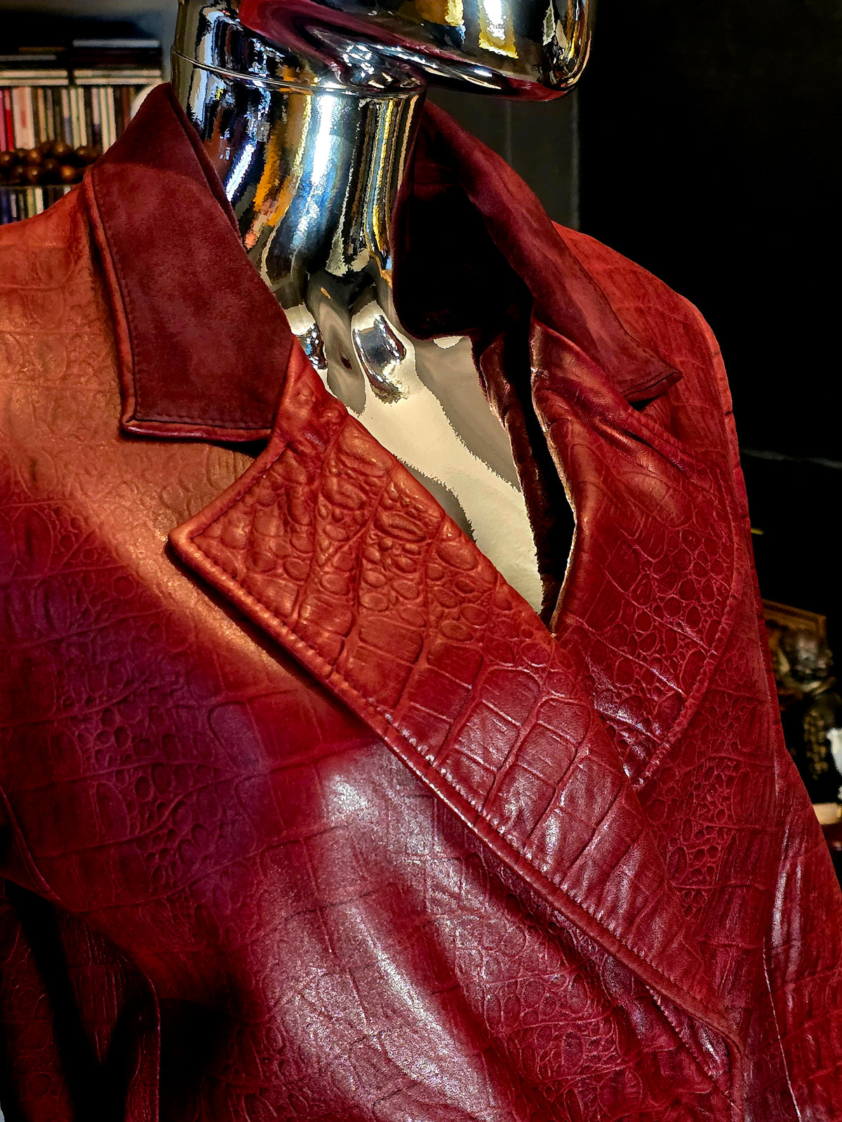 Valentino blouson en cuir rouge façon croco - L.F Lusso