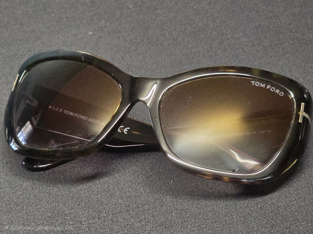 Tom Ford Lunettes de Soleil Marron Foncé Verres Fumés – Neuves