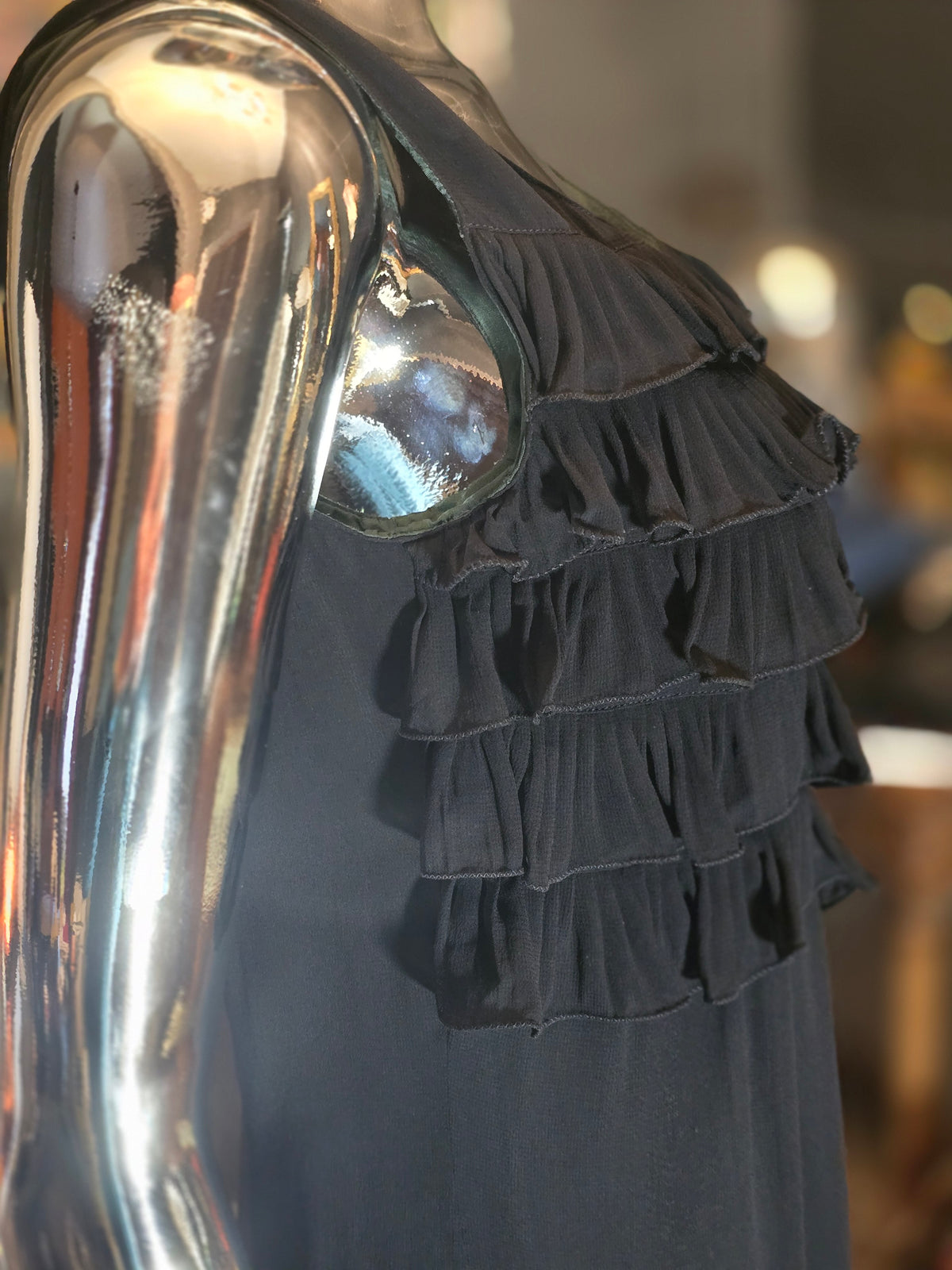 Robe noire frou-frou buste Valentino - L.F Lusso