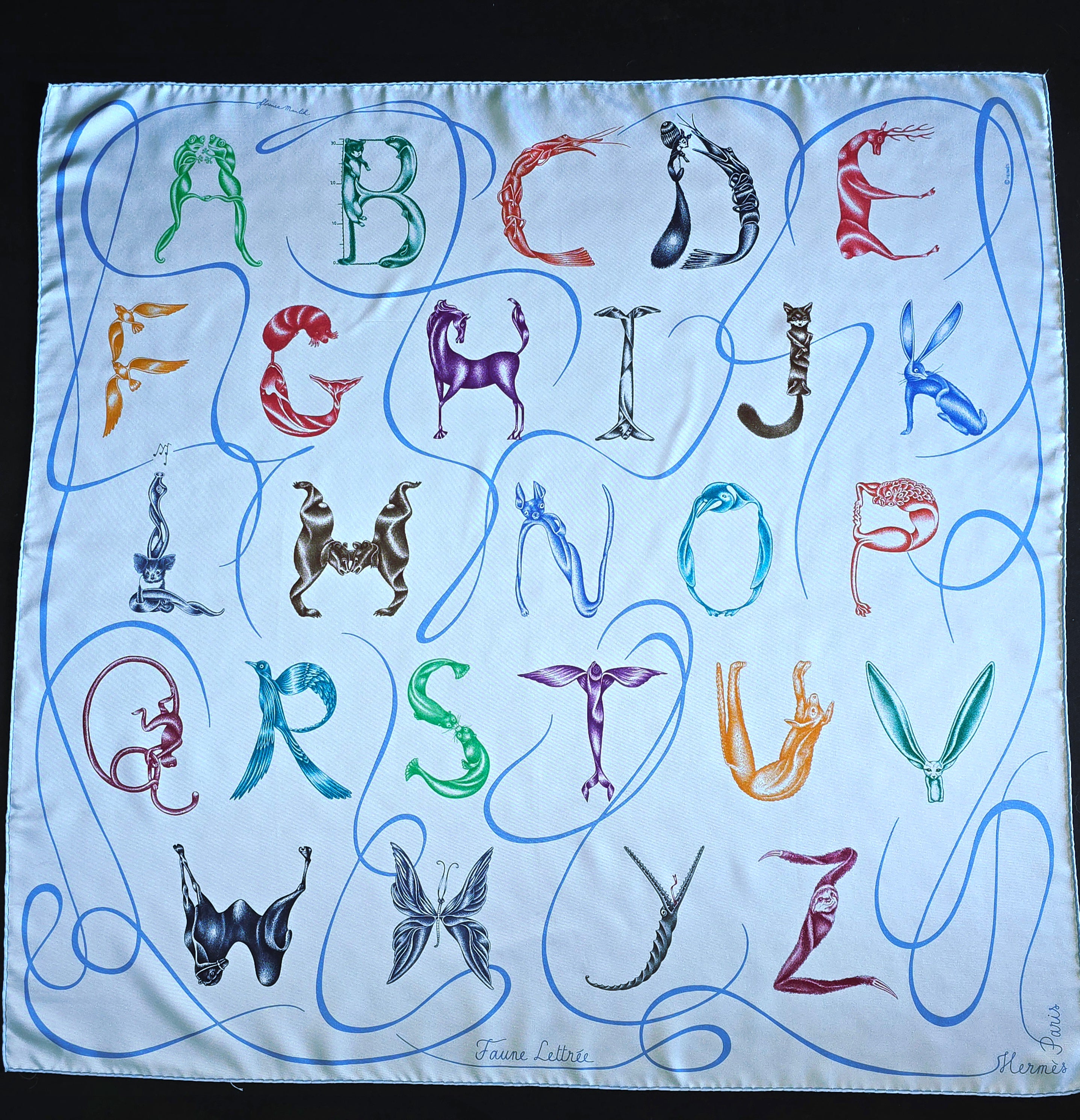 Hermès "faune létrée" carréde soie