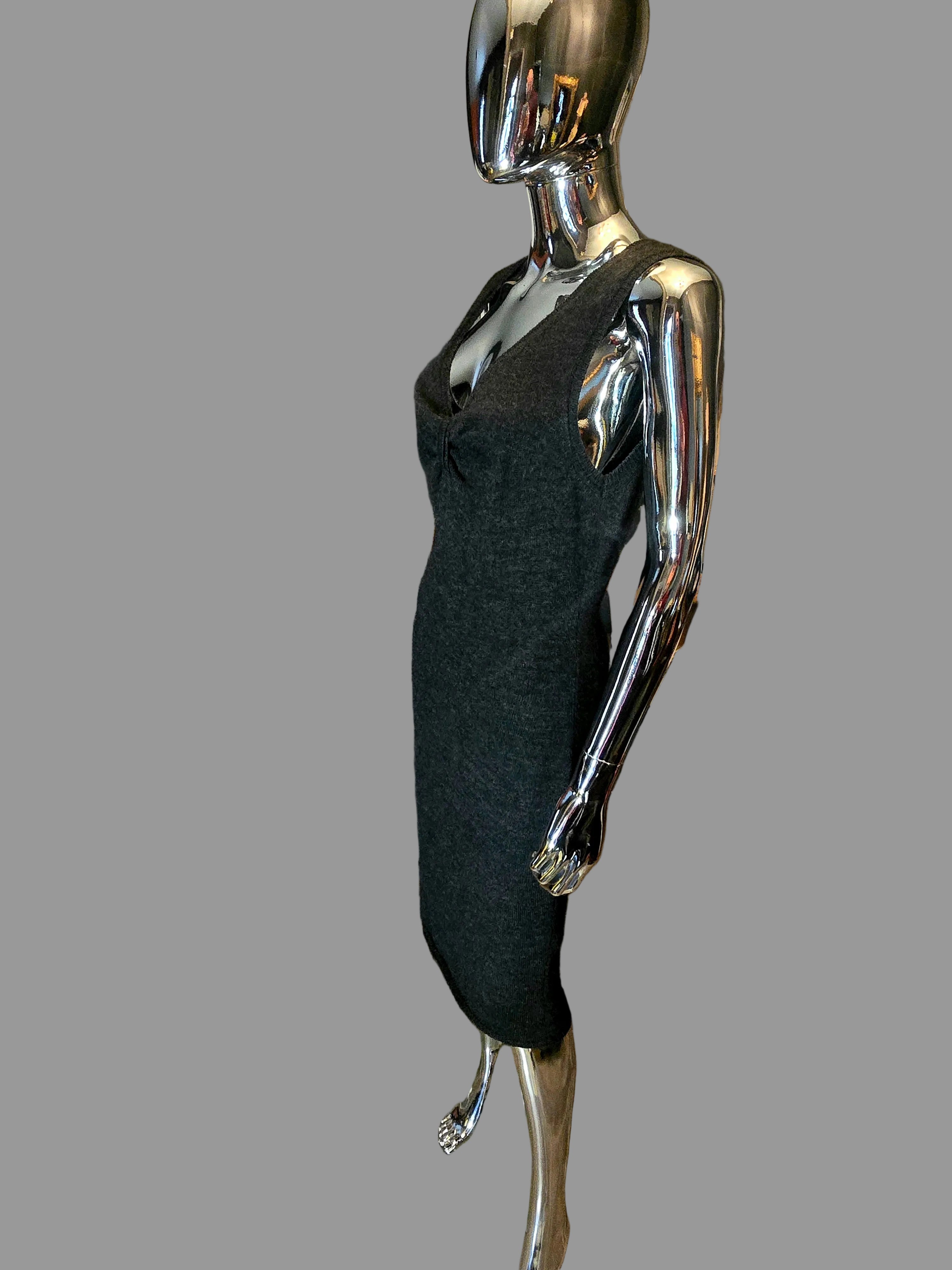 Dolce & Gabbana Robe Longue Grise en Laine T40