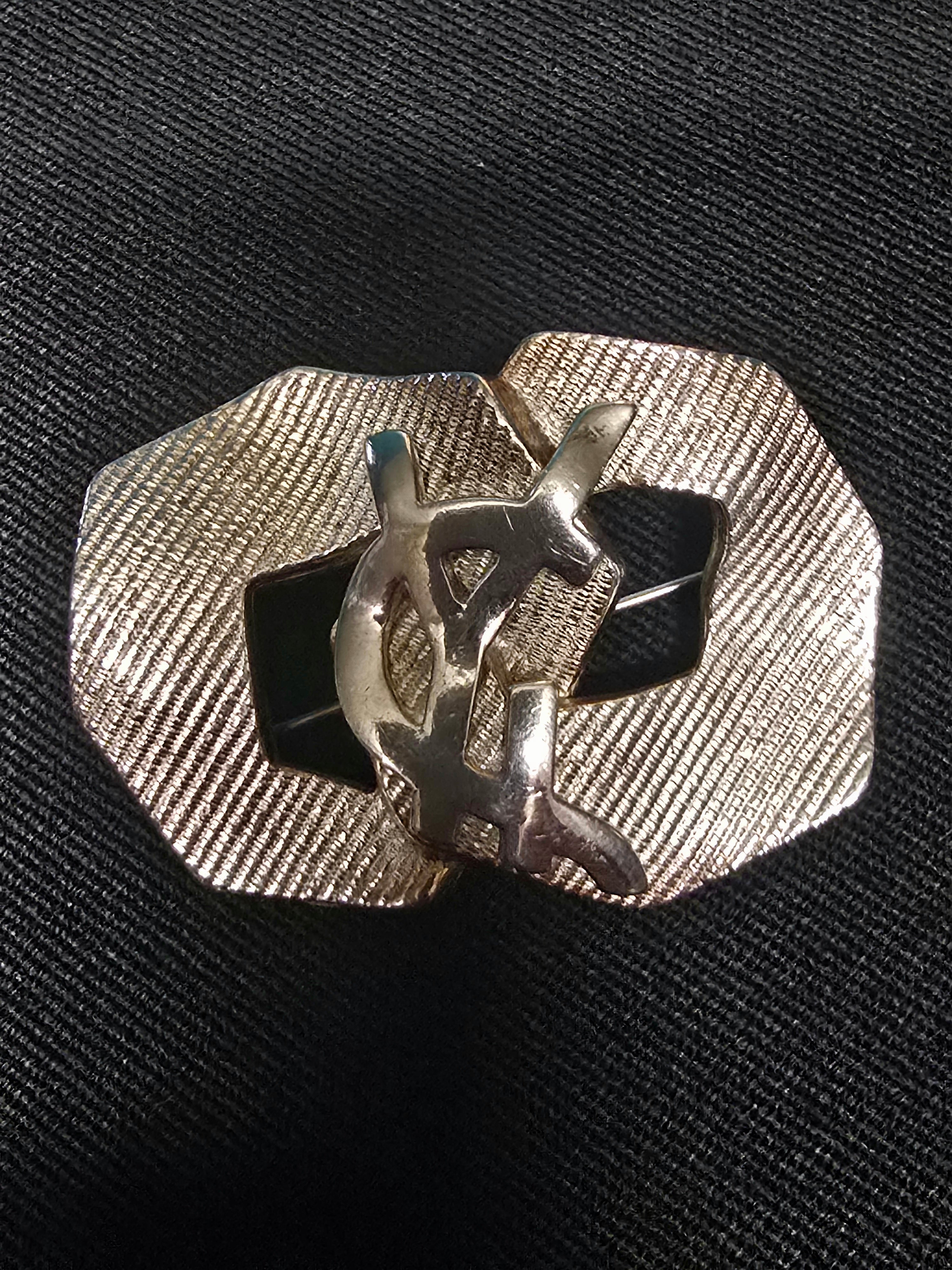 YSL broche argentée