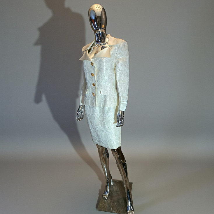 Azzaro beige suit size 40 vintage - L.F Lusso