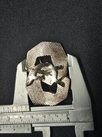 Yves Saint Laurent Broche Métal Argenté Rayures Siglée YSL Années 2000