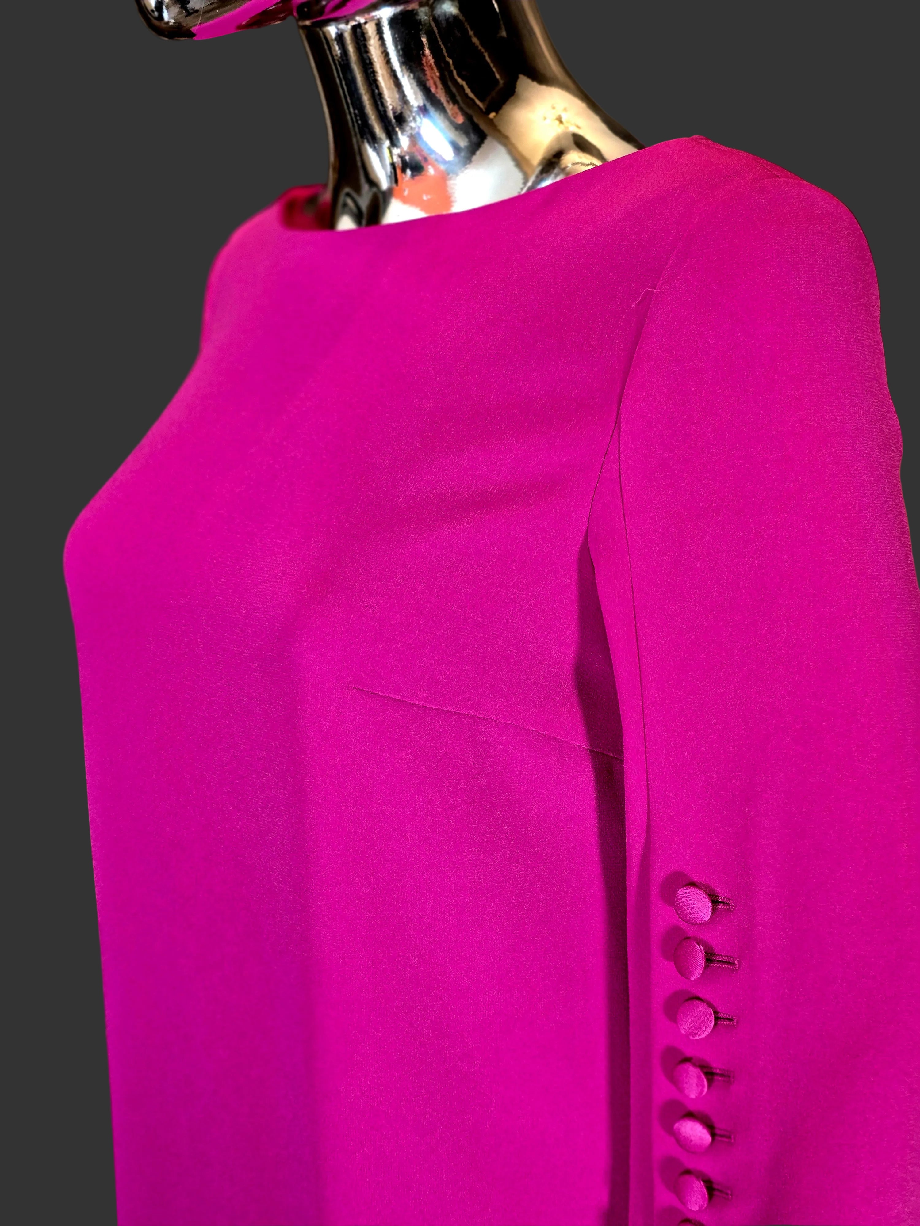 Escada – Robe Rose Col Rond & Boutons aux Manches – T38/40