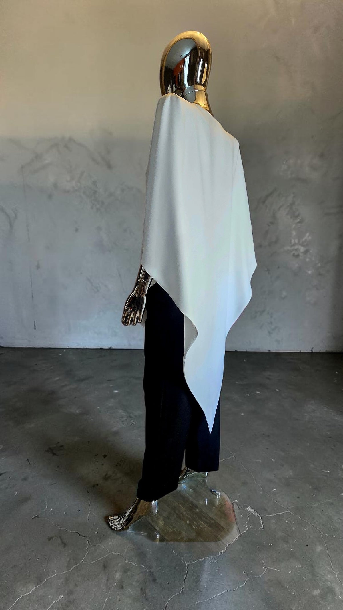 cape asymétrique Alexandre Vauthier - L.F Lusso