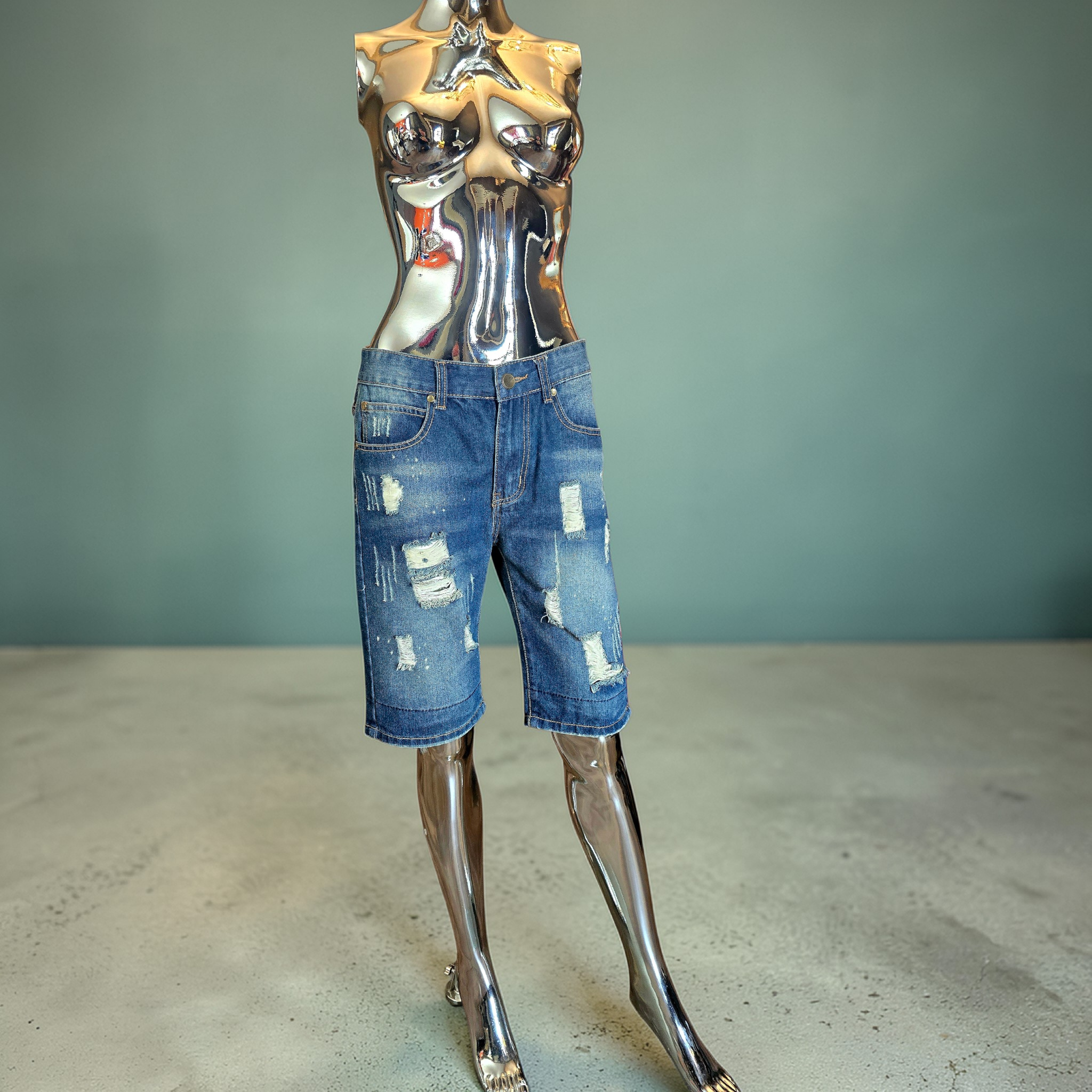 Balmain — Short Denim Délavé Style Usé T40