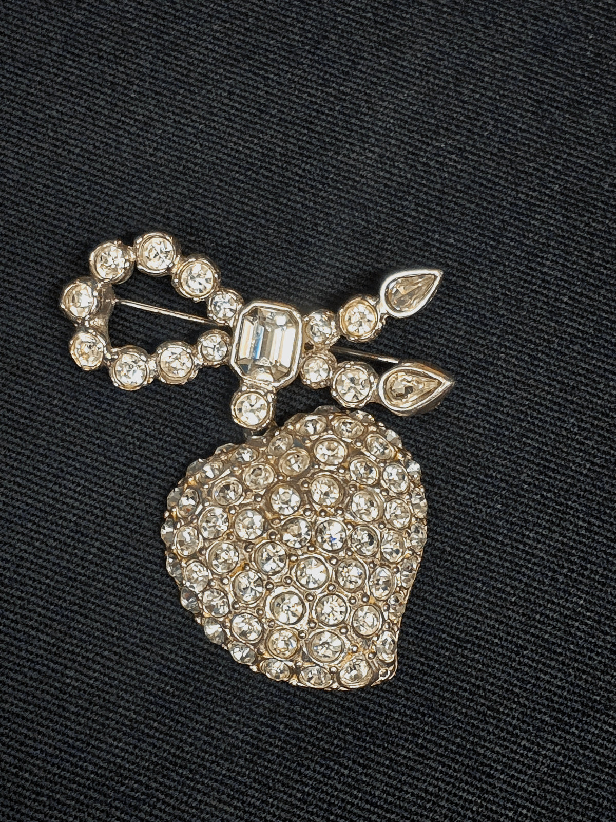 Yves Saint Laurent Broche Cœur & Nœud Argentée Cristal Années 2000