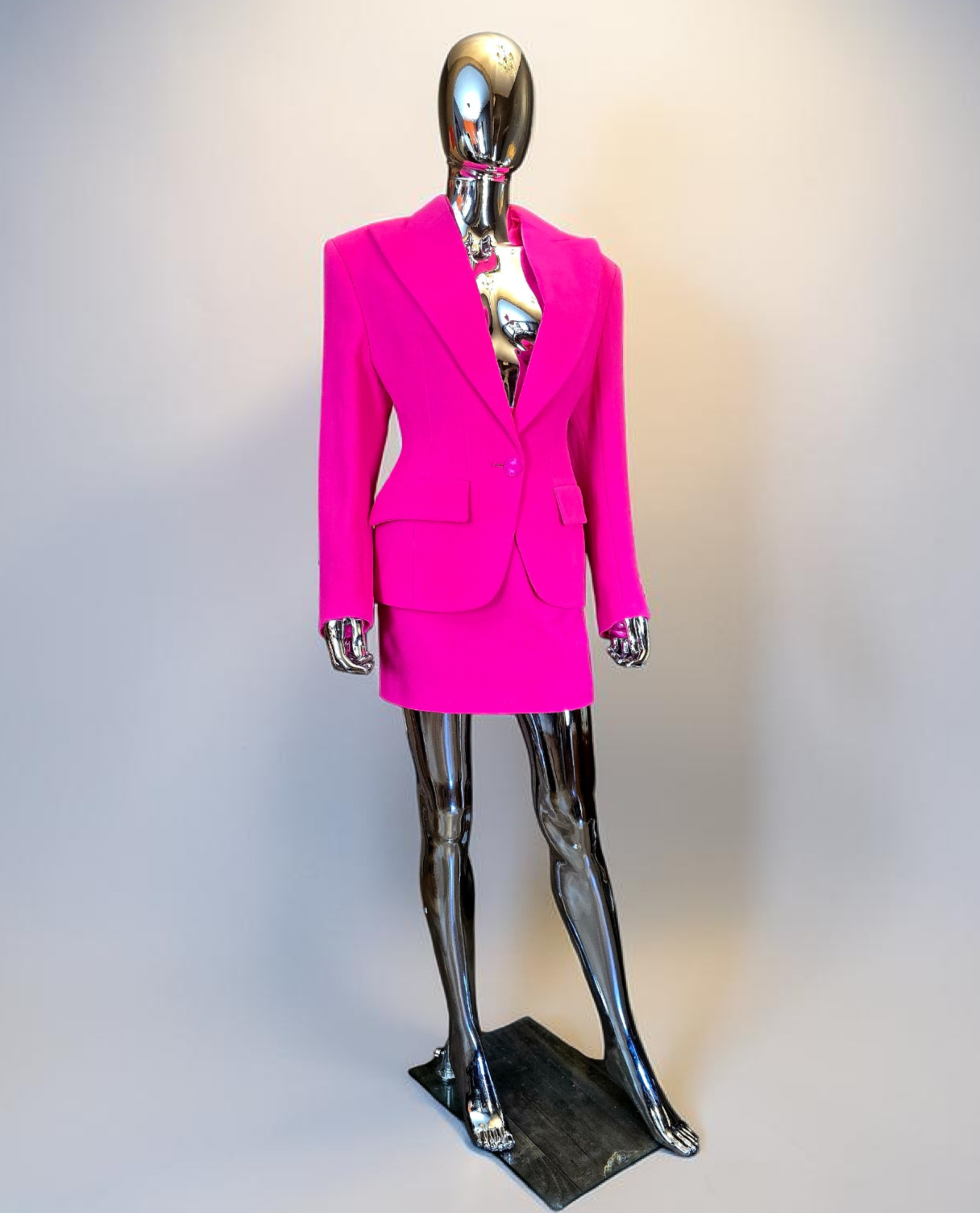 prototype tailleur rose Alexandre Vauthier - LF Lusso