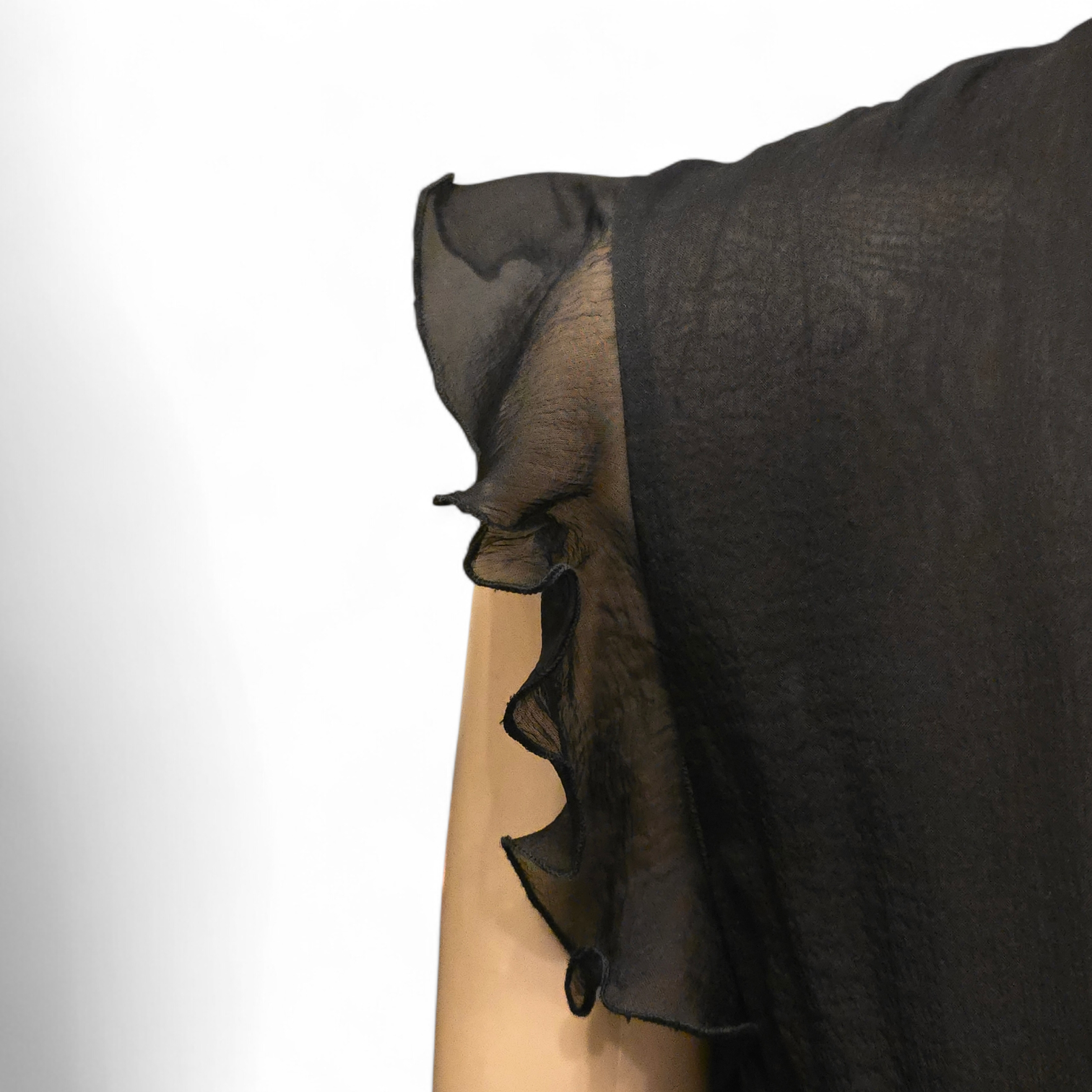 Valentino, robe en crêpe de soie noire